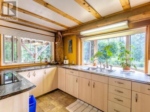 24 Silver Trail, Mayo, YT - Indoor Photo Showing Kitchen With Double Sink