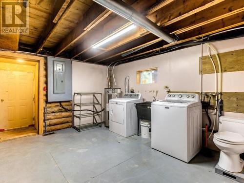 24 Silver Trail, Mayo, YT - Indoor Photo Showing Laundry Room