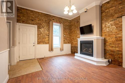 47 Barnes Street, St. Thomas, ON - Indoor Photo Showing Other Room With Fireplace