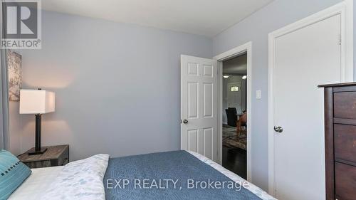 6 Genevive Crescent, London, ON - Indoor Photo Showing Bedroom