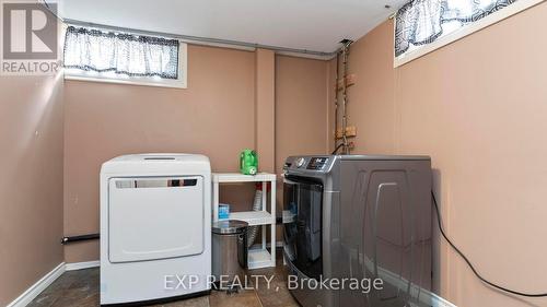 6 Genevive Crescent, London, ON - Indoor Photo Showing Laundry Room