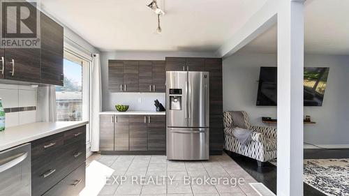 6 Genevive Crescent, London, ON - Indoor Photo Showing Kitchen