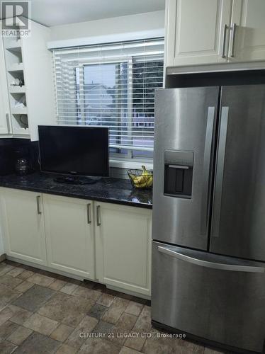 129 Mccraney Street W, Oakville, ON - Indoor Photo Showing Kitchen