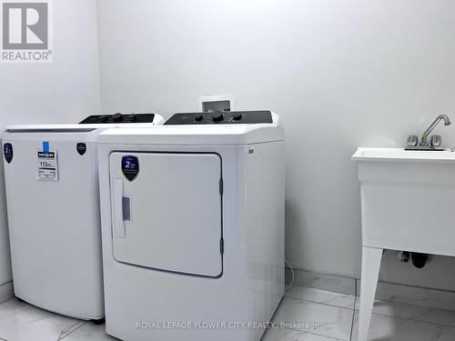 184 Elliot Avenue W, Centre Wellington, ON - Indoor Photo Showing Laundry Room