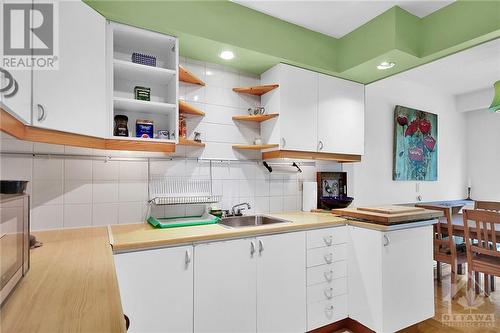 26D Black Forest Lane, Ottawa, ON - Indoor Photo Showing Kitchen