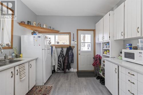 515 Albert St E, Sault Ste. Marie, ON - Indoor Photo Showing Kitchen