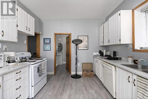 515 Albert St E, Sault Ste. Marie, ON - Indoor Photo Showing Kitchen