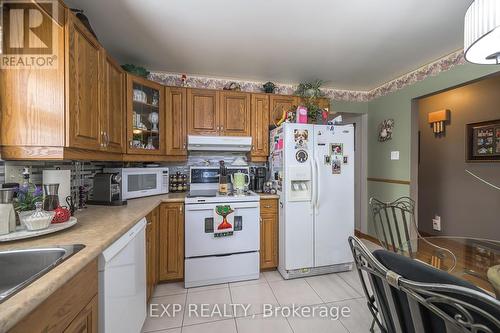 1022 Willow Drive, London, ON - Indoor Photo Showing Kitchen