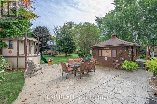 1022 Willow Drive, London, ON - Outdoor With Deck Patio Veranda With Backyard