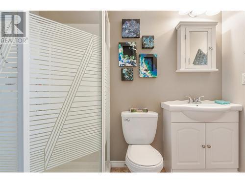 2821 Old Hedley Road, Princeton, BC - Indoor Photo Showing Bathroom