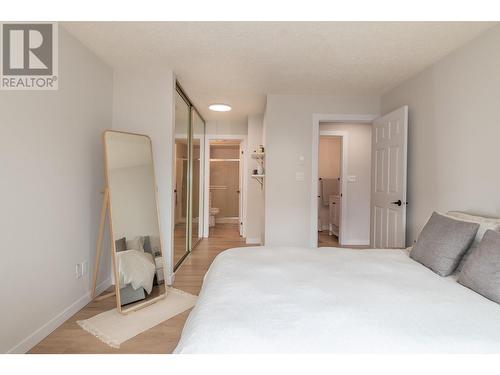 1801 32 Street Unit# 110, Vernon, BC - Indoor Photo Showing Bedroom