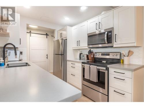 1801 32 Street Unit# 110, Vernon, BC - Indoor Photo Showing Kitchen With Stainless Steel Kitchen With Upgraded Kitchen