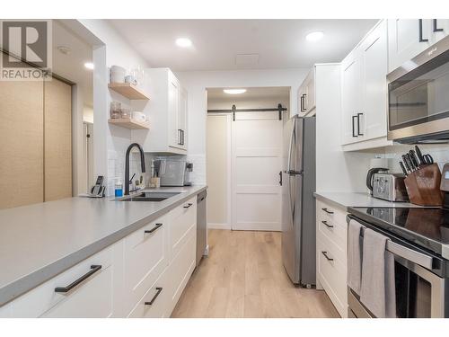 1801 32 Street Unit# 110, Vernon, BC - Indoor Photo Showing Kitchen With Double Sink With Upgraded Kitchen