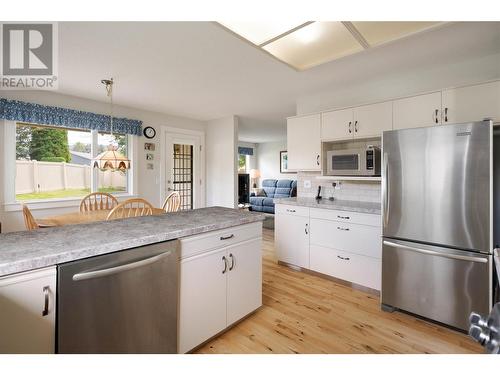 1201 Cameron Avenue Unit# 125, Kelowna, BC - Indoor Photo Showing Kitchen