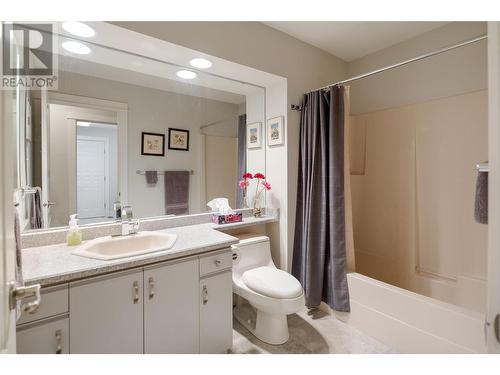 1201 Cameron Avenue Unit# 125, Kelowna, BC - Indoor Photo Showing Bathroom