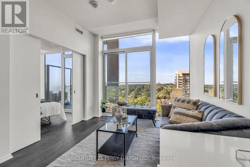 1716 - 8 Hillsdale Avenue E, Toronto, ON - Indoor Photo Showing Living Room