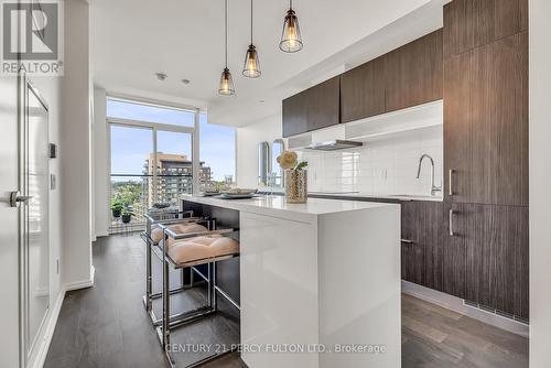 1716 - 8 Hillsdale Avenue E, Toronto (Mount Pleasant West), ON - Indoor Photo Showing Kitchen With Upgraded Kitchen