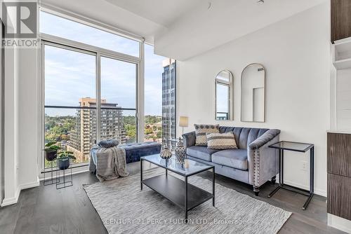 1716 - 8 Hillsdale Avenue E, Toronto, ON - Indoor Photo Showing Living Room