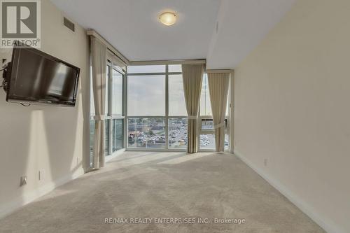 914 - 1055 Southdown Road, Mississauga, ON - Indoor Photo Showing Other Room