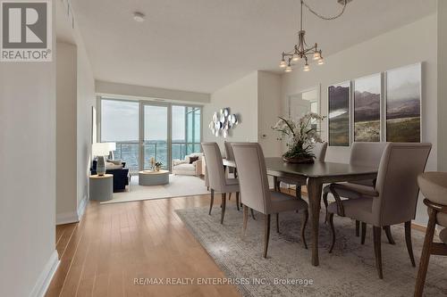 914 - 1055 Southdown Road, Mississauga, ON - Indoor Photo Showing Dining Room