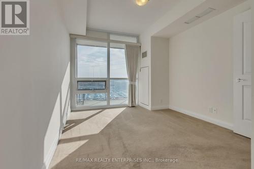 914 - 1055 Southdown Road, Mississauga, ON - Indoor Photo Showing Other Room