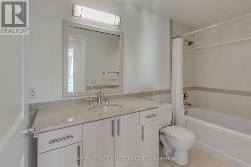 914 - 1055 Southdown Road, Mississauga, ON - Indoor Photo Showing Bathroom