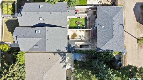 1320 Elliott Street, Saskatoon, SK - Outdoor