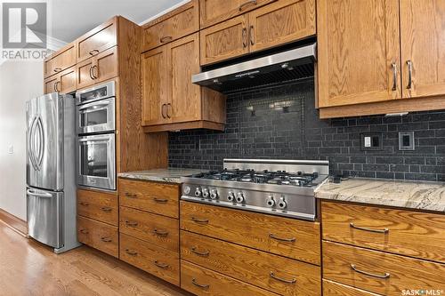 1320 Elliott Street, Saskatoon, SK - Indoor Photo Showing Kitchen With Stainless Steel Kitchen With Upgraded Kitchen