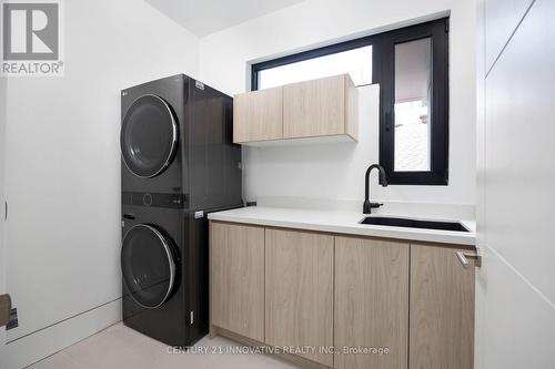 10 Haida Court, Toronto (Highland Creek), ON - Indoor Photo Showing Laundry Room