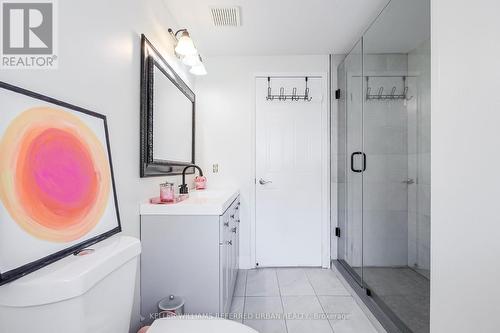 1047 Attersley Drive, Oshawa, ON - Indoor Photo Showing Bathroom