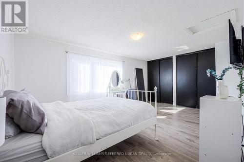 1047 Attersley Drive, Oshawa, ON - Indoor Photo Showing Bedroom