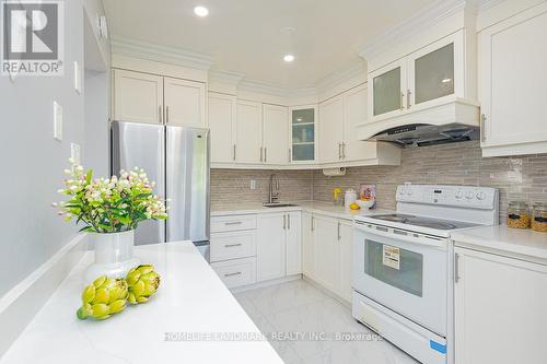 170 Bellefontaine Street, Toronto, ON - Indoor Photo Showing Kitchen