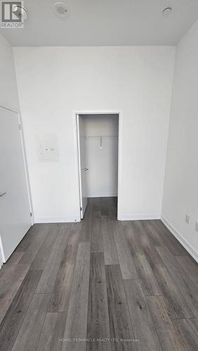 312 - 60 Honeycrisp Crescent, Vaughan, ON - Indoor Photo Showing Other Room