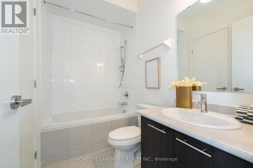 118 Genuine Lane, Richmond Hill, ON - Indoor Photo Showing Bathroom