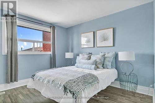 102 Paradelle Crescent, Toronto, ON - Indoor Photo Showing Bedroom