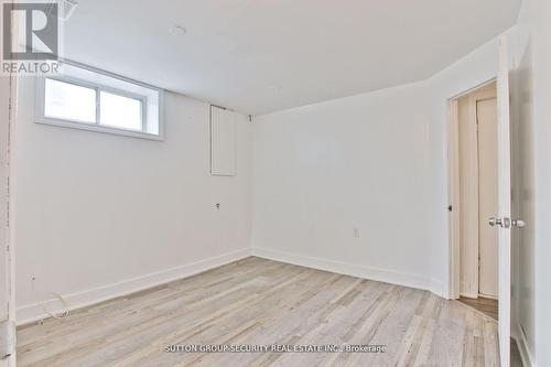 102 Paradelle Crescent, Toronto, ON - Indoor Photo Showing Other Room