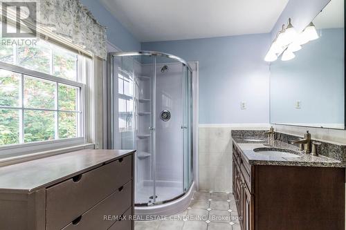 23 - 3125 Pinemeadow Drive, Burlington, ON - Indoor Photo Showing Bathroom