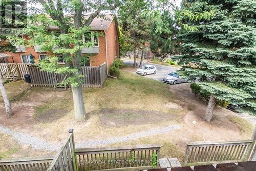 23 - 3125 Pinemeadow Drive, Burlington, ON - Outdoor