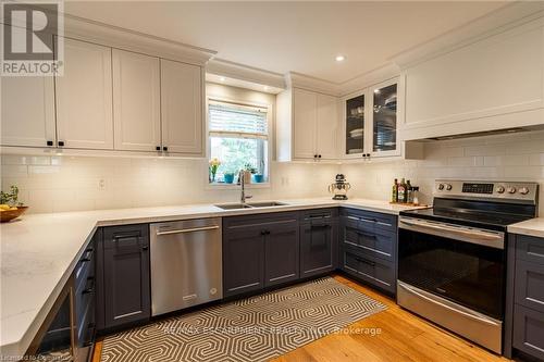 2405 Orchard Road, Burlington, ON - Indoor Photo Showing Kitchen With Double Sink With Upgraded Kitchen