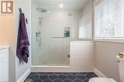 2405 Orchard Road, Burlington, ON - Indoor Photo Showing Bathroom