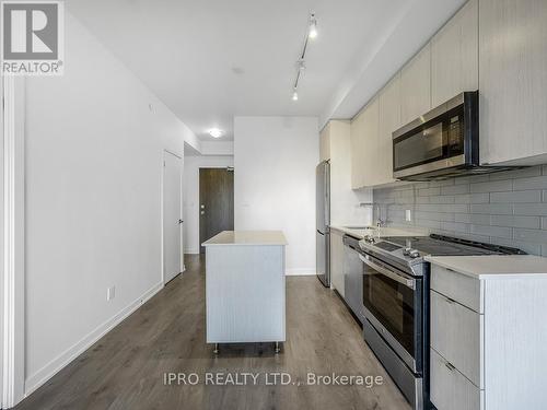 422 - 1401 O'Connor Drive, Toronto, ON - Indoor Photo Showing Kitchen With Stainless Steel Kitchen With Upgraded Kitchen