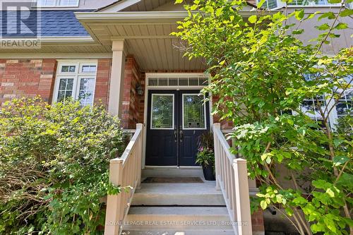 2223 Whistling Springs Crescent, Oakville (West Oak Trails), ON - Outdoor