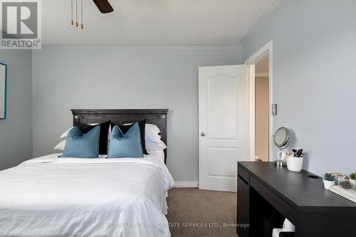 2223 Whistling Springs Crescent, Oakville (West Oak Trails), ON - Indoor Photo Showing Bedroom