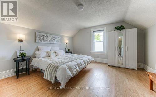 82 Bond Street, Cambridge, ON - Indoor Photo Showing Bedroom