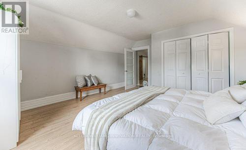 82 Bond Street, Cambridge, ON - Indoor Photo Showing Bedroom