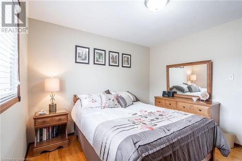 31 Ackland Street, Stoney Creek, ON - Indoor Photo Showing Bedroom