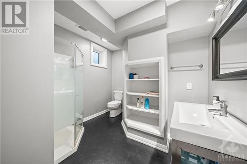 3-PC Ensuite (Lower Unit B) - 469 Booth Street, Ottawa, ON - Indoor