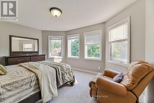 112 Browning Trail, Barrie, ON - Indoor Photo Showing Bedroom