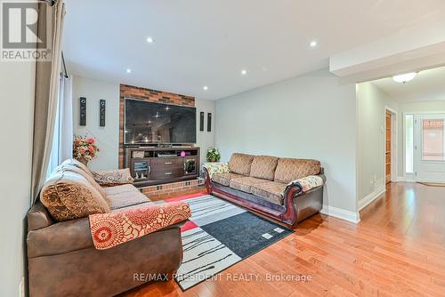 112 Browning Trail, Barrie (Letitia Heights), ON - Indoor Photo Showing Living Room