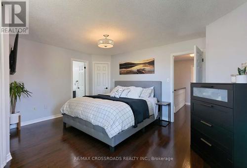 53 Priscilla'S Place, Barrie, ON - Indoor Photo Showing Bedroom